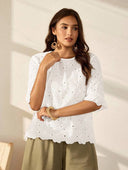 Blusa manga corta con detalle de hojal Curvy - ArmasStyle