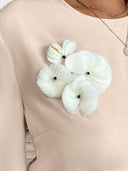 Blusa manga larga con detalle de flor - ArmasStyle