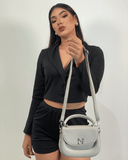 Cartera semi cuero con detalle plateado - ArmasStyle