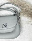 Cartera semi cuero con detalle plateado - ArmasStyle