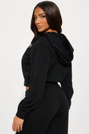 FASHION NOVA Sudadera corta con capucha Kinsley - ArmasStyle