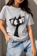 Franela unicolor con diseño en frente de gato - ArmasStyle
