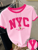 Franela unicolor con diseño impreso y bordes en contraste NYC - ArmasStyle
