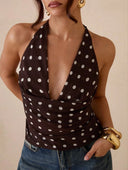 Blusa de lunares sexy con escote en V