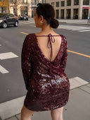 Vestido de mujer con espalda descubierta y con lentejuelas