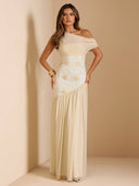 Vestido elegante de mujer con escote asimetrico