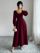 Vestido largo unicolor con descote de corazon manga larga