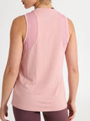Franela deportiva con malla