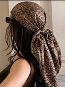 Pañuelo de saten estampado animal print 90*90