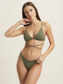 Traje de baño 2 piezas con escote cruzado unicolor - ArmasStyle