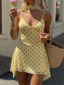 Vestido corto de verano con tirantes finos y estampado de lunares - ArmasStyle