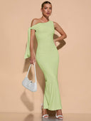 Vestido elegante con abertura y hombros asimetrico - ArmasStyle