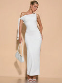 Vestido elegante con abertura y hombros asimetrico - ArmasStyle
