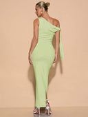 Vestido elegante con abertura y hombros asimetrico - ArmasStyle