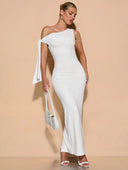 Vestido elegante con abertura y hombros asimetrico - ArmasStyle