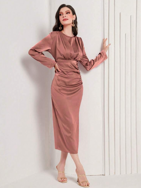 Vestido elegante de ceda